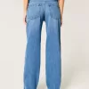 Jeans larghi a vita bassa con lavaggio medio