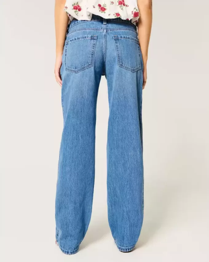 Jeans larghi a vita bassa con lavaggio medio