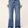 Jeans larghi a vita bassa con lavaggio scuro