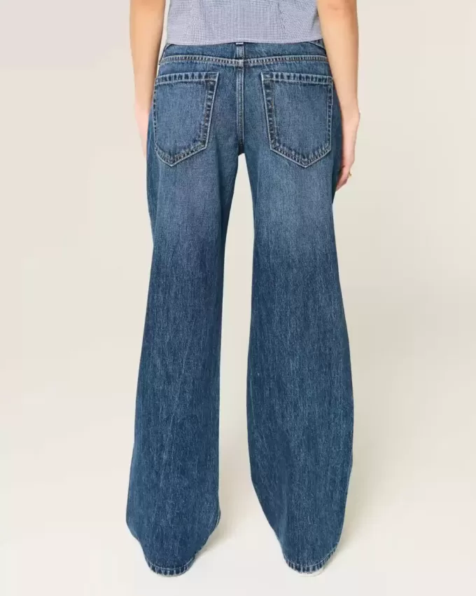 Jeans larghi a vita bassa con lavaggio scuro