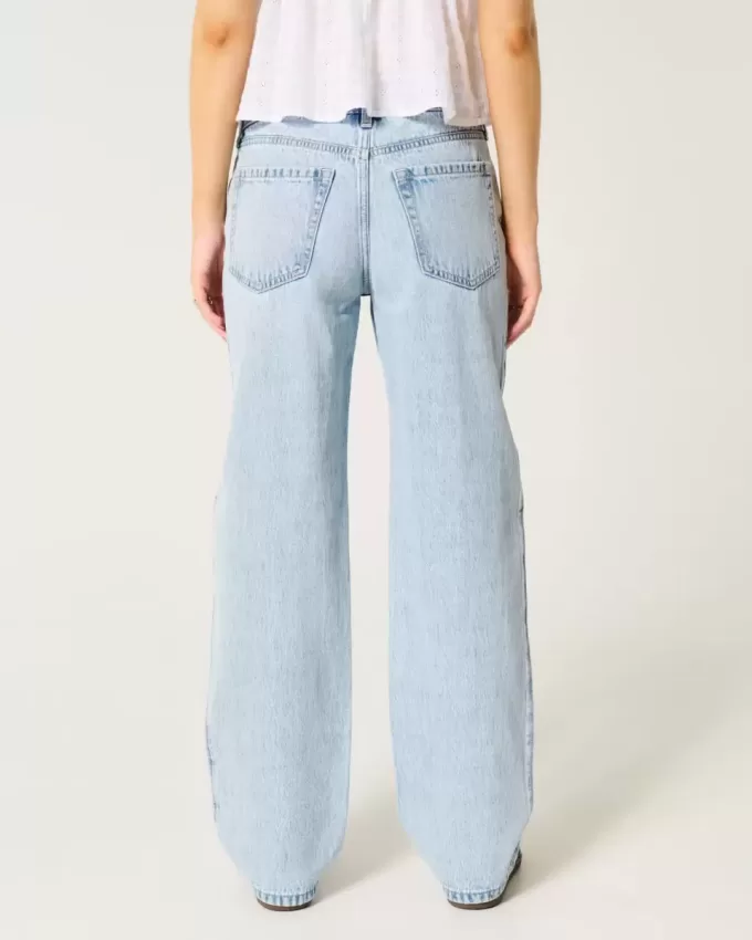 Jeans larghi a vita bassa e lavaggio chiaro