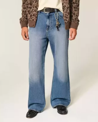 Jeans larghi bootcut lavaggio medio