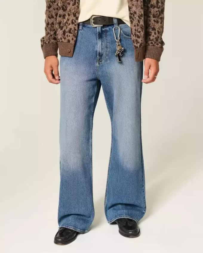 Jeans larghi bootcut lavaggio medio
