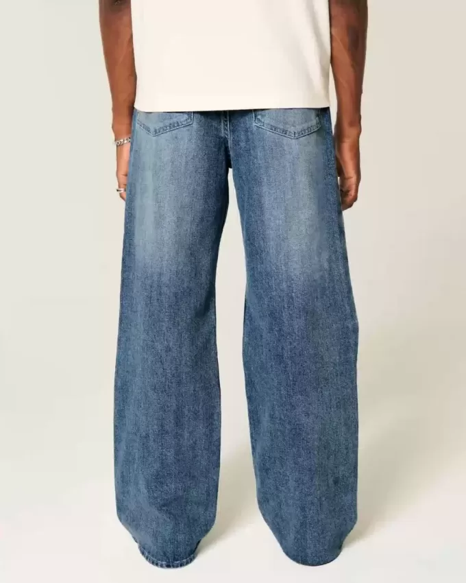 Jeans larghi bootcut lavaggio medio