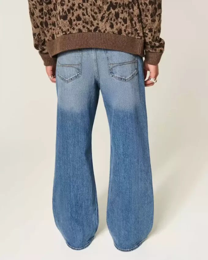 Jeans larghi bootcut lavaggio medio