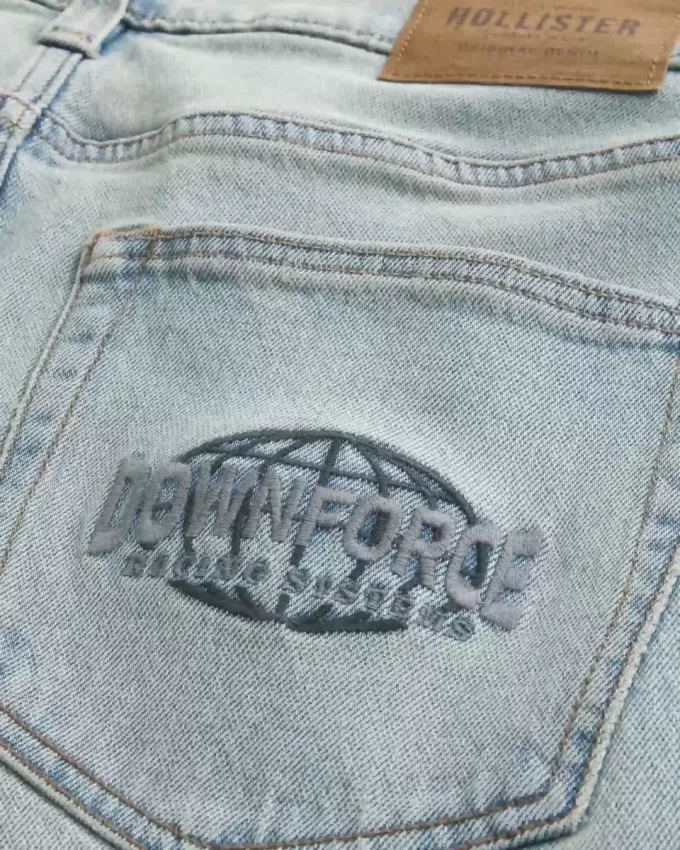 Jeans larghi con grafica Downforce Racing Light Wash