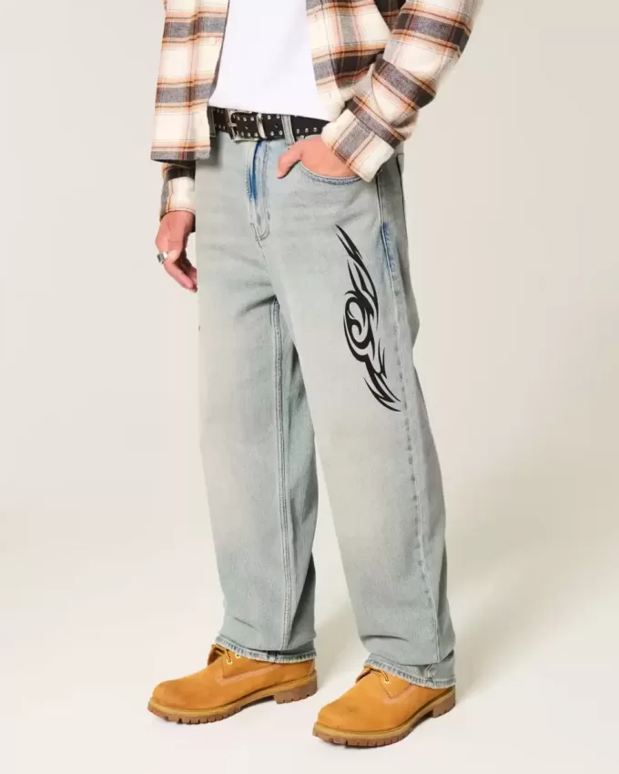 Jeans larghi con grafica lavaggio chiaro