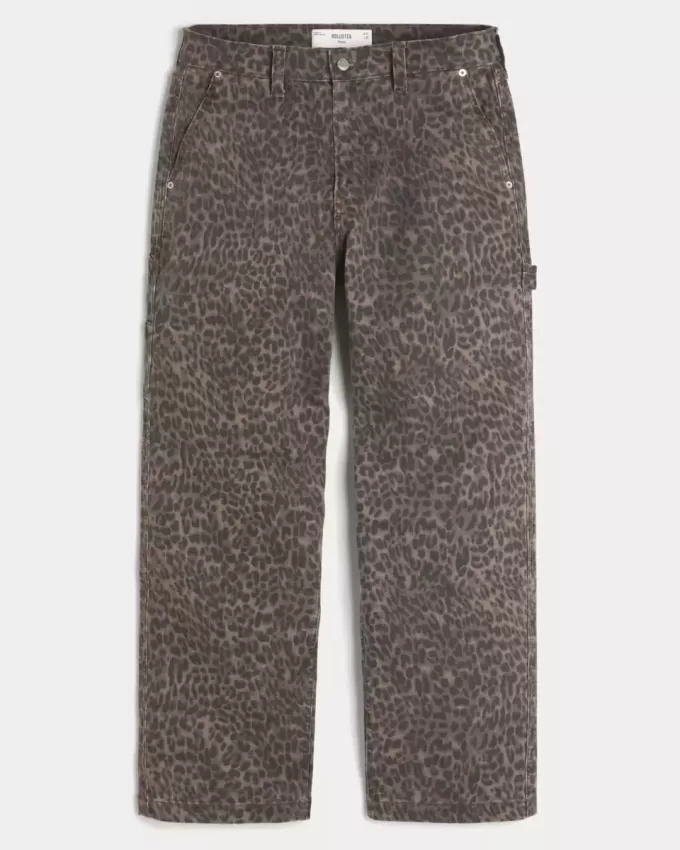 Jeans larghi con stampa leopardata