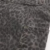 Jeans larghi con stampa leopardata