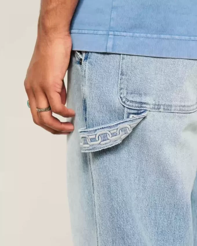 Jeans larghi da pittore con lavaggio chiaro