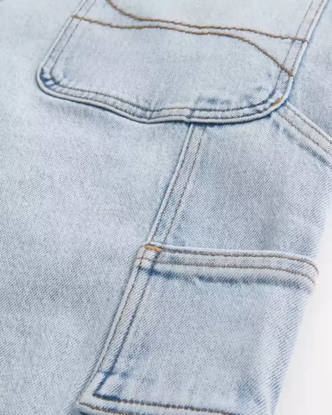 Jeans larghi da pittore con lavaggio chiaro