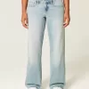Jeans larghi e a vita bassa con lavaggio chiaro