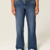Jeans larghi e a vita bassa con lavaggio scuro