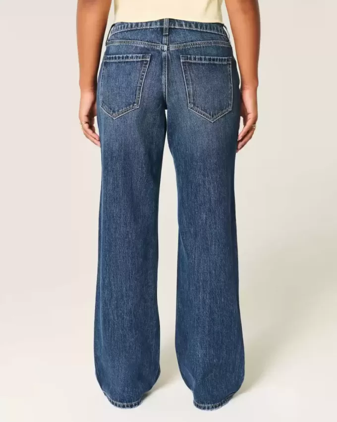 Jeans larghi e a vita bassa con lavaggio scuro
