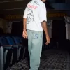Jeans larghi skater con dadi ricamati e lavaggio chiaro