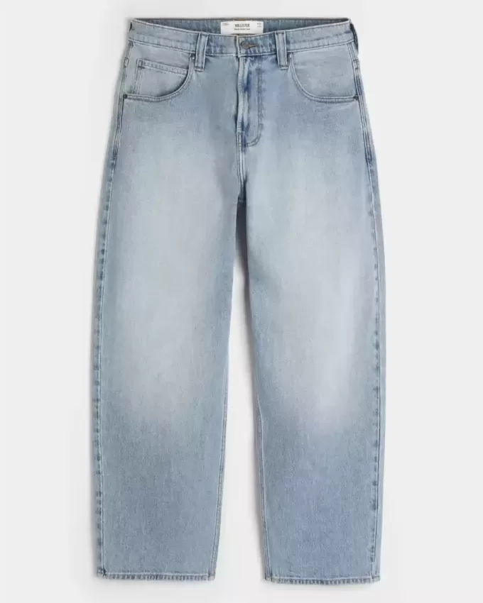 Jeans larghi skater con lavaggio chiaro ricamati