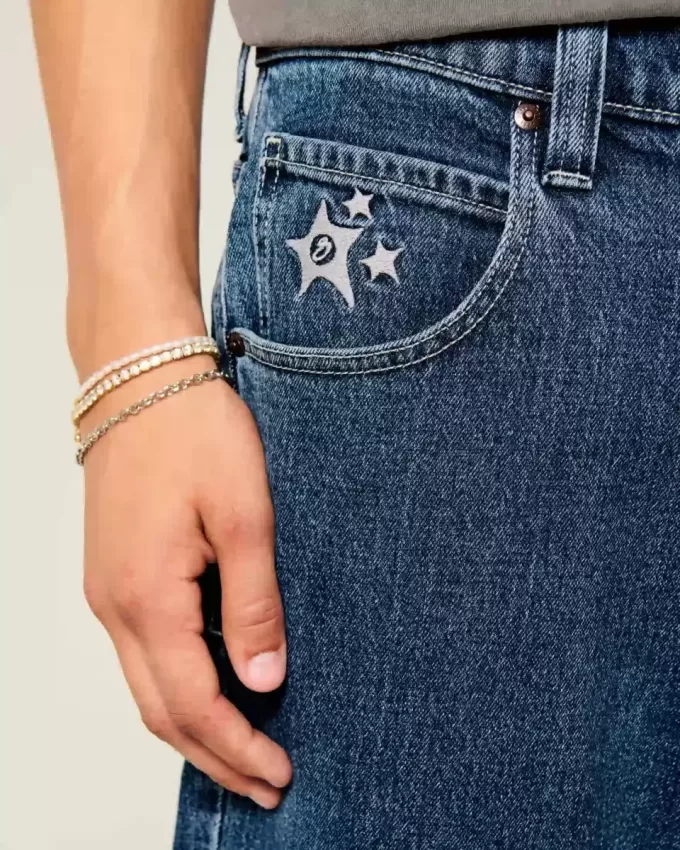 Jeans larghi skater con stampa a stelle e lavaggio medio