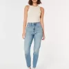 Jeans Mom Curvy a vita alta e lavaggio medio