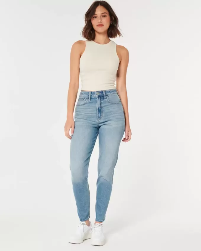Jeans Mom Curvy a vita alta e lavaggio medio