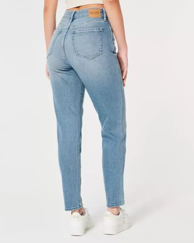 Jeans Mom Curvy a vita alta e lavaggio medio