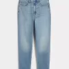 Jeans Mom Curvy a vita alta e lavaggio medio