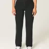 Jeans neri dritti a vita alta