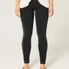 Jeans skinny neri lavati a vita media