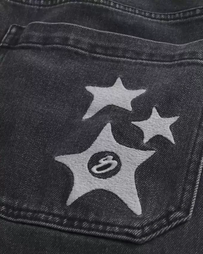 Jeans super larghi con grafica a stella nera lavata
