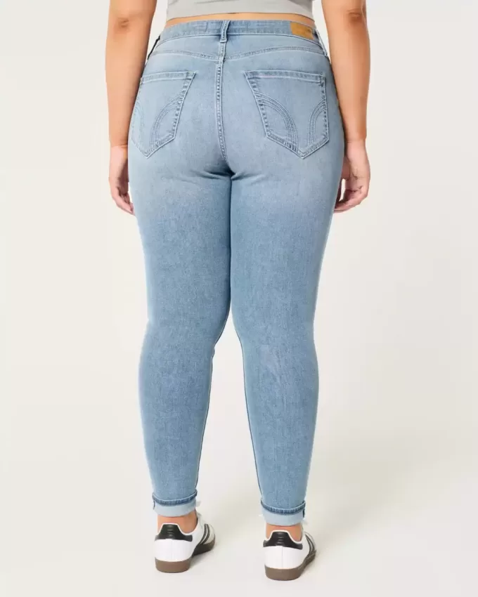 Jeans super skinny a vita alta con lavaggio medio e curve