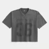 Maglietta da football con grafica Varsity, modello Baggy Crop e pesante Maglietta da football con grafica Varsity, modello Baggy Crop e pesante