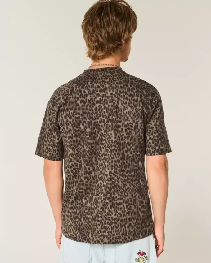 Maglietta girocollo in cotone pesante con stampa leopardata