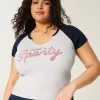 Maglietta per neonati con scollo a scollo semplice, dolce e sportiva Maglietta per neonati con scollo a scollo semplice, dolce e sportiva
