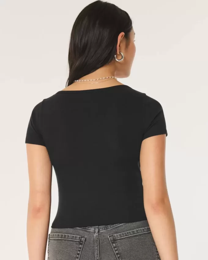 Maglietta per neonati con scollo quadrato a coste Maglietta per neonati con scollo quadrato a coste