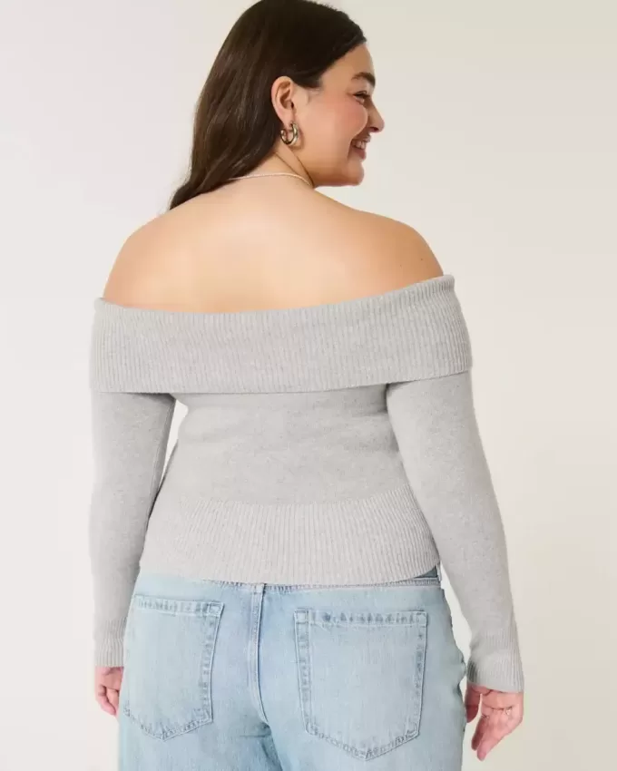 Maglione a spalle scoperte Maglione a spalle scoperte