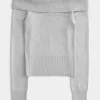 Maglione a spalle scoperte Maglione a spalle scoperte
