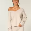 Maglione con fiocco e spalle scoperte di Gilly Hicks