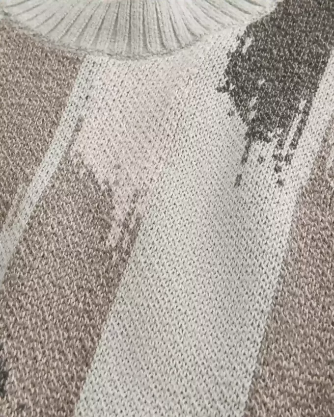 Maglione girocollo con motivo squadrato