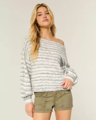 Maglione largo con spalle scoperte