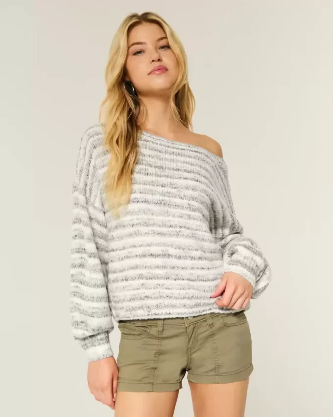 Maglione largo con spalle scoperte