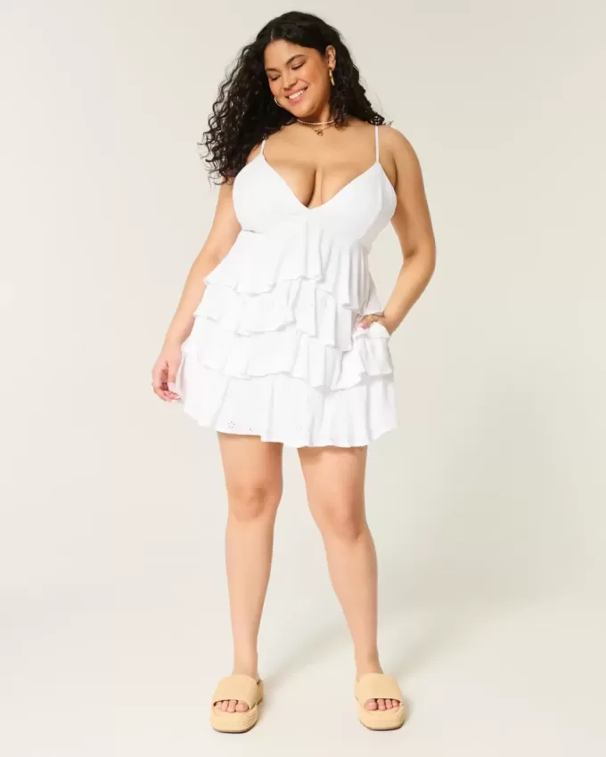 Mini abito babydoll con scollo a V e volant Mini abito babydoll con scollo a V e volant