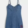 Mini abito con grafica in denim e ciliegie