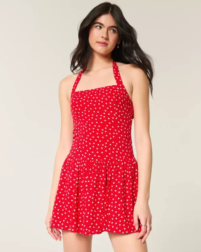 Mini abito con scollo all’americana e vita bassa