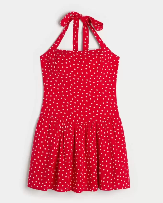 Mini abito con scollo all’americana e vita bassa