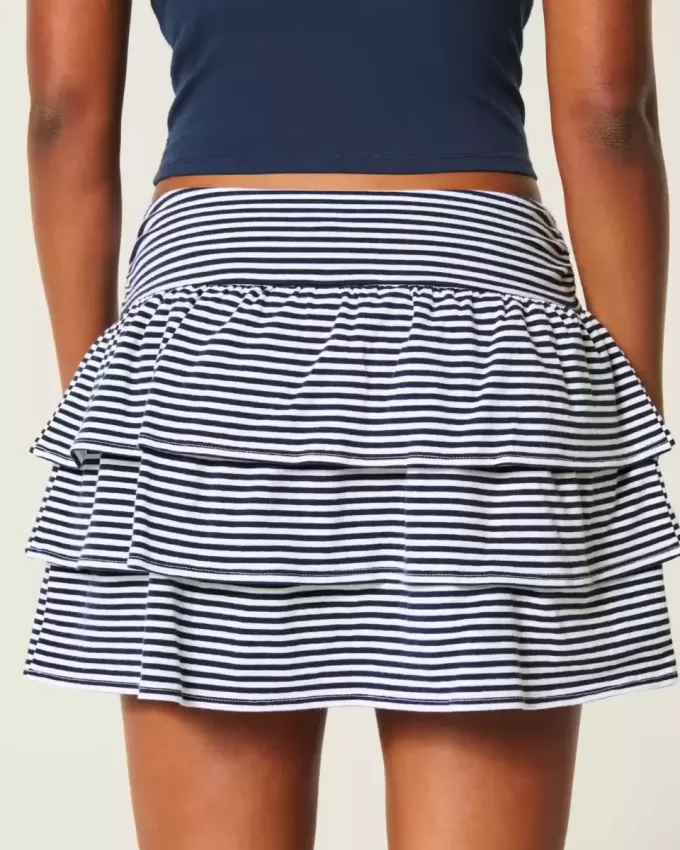 Mini gonna-pantalone in maglia con volant Mini gonna-pantalone in maglia con volant