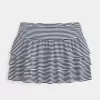 Mini gonna-pantalone in maglia con volant Mini gonna-pantalone in maglia con volant
