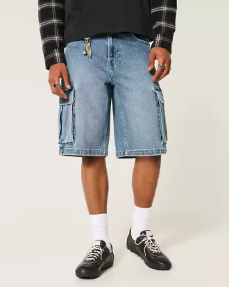 Pantaloncini cargo in denim super larghi con lavaggio medio