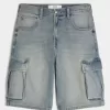 Pantaloncini cargo in denim super larghi con lavaggio medio