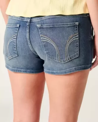 Pantaloncini corti a vita bassa con lavaggio medio