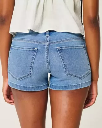 Pantaloncini corti in denim a vita bassa con lavaggio medio