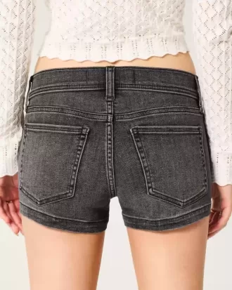 Pantaloncini corti in denim nero lavato a vita bassa